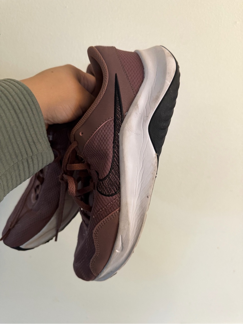 Nike Legend Essential 3 next nature in Smokey mauve women's cross training sneak